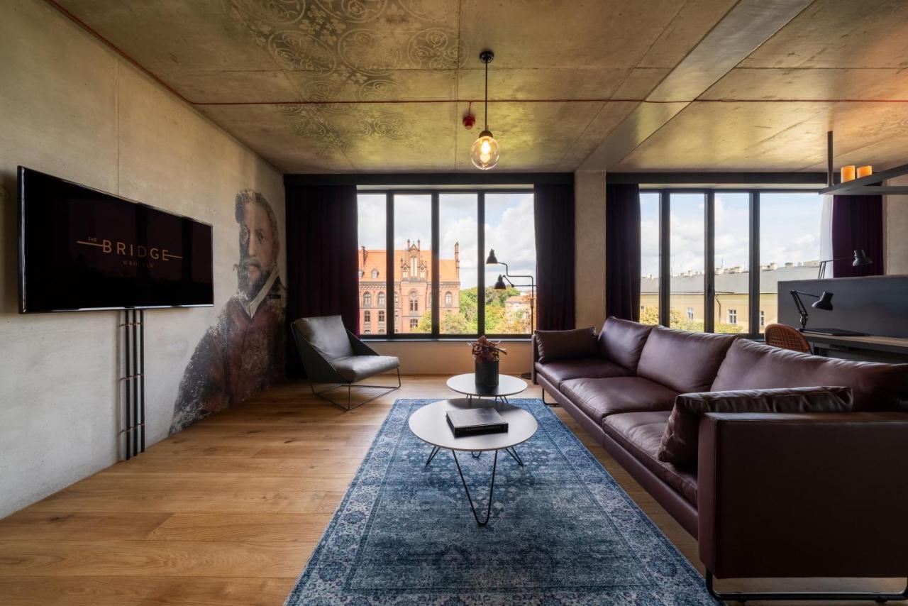 The Bridge Wroclaw - Mgallery Dış mekan fotoğraf A living room at Bridge on Main