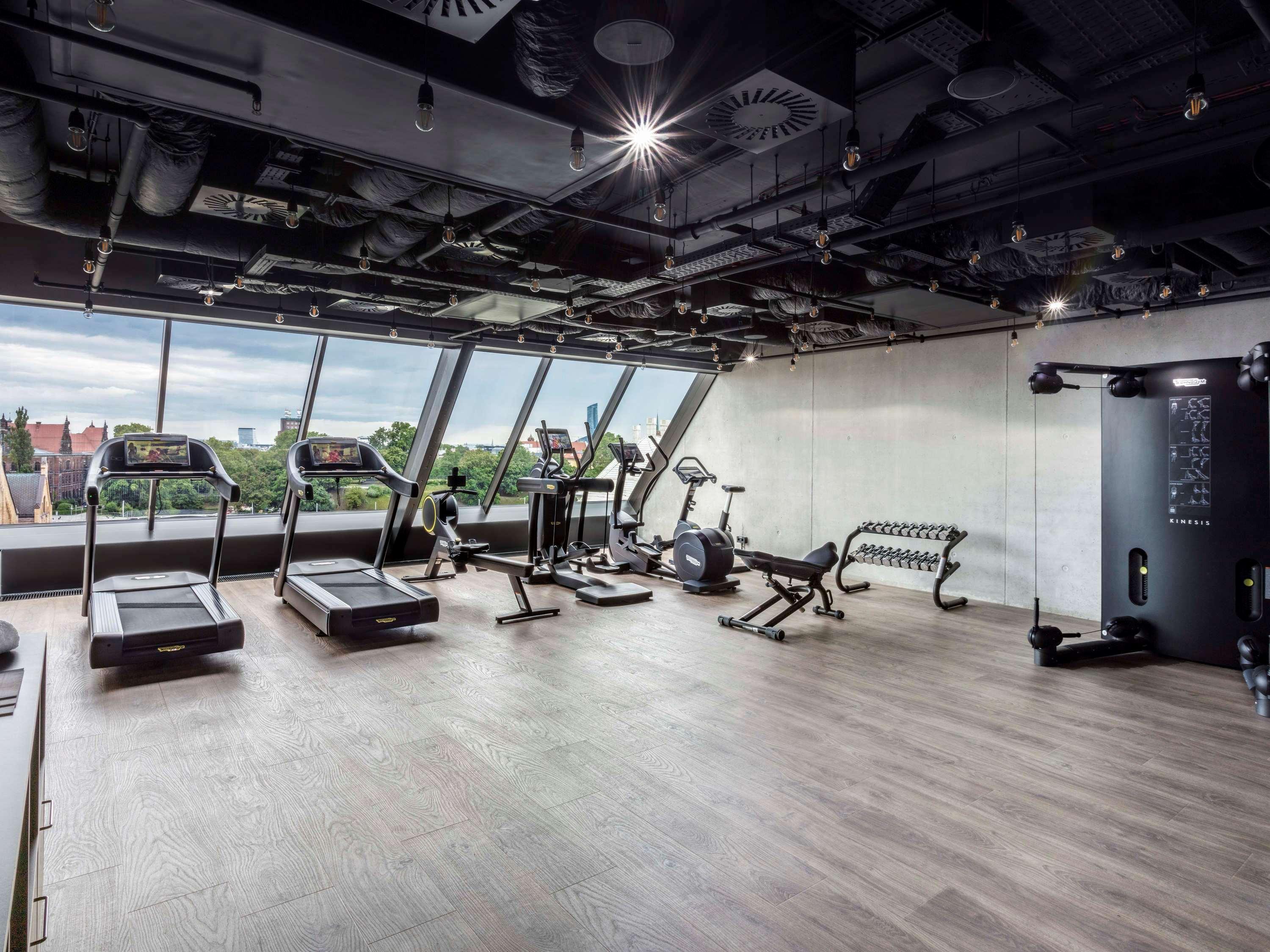 The Bridge Wroclaw - Mgallery Dış mekan fotoğraf The gym at the top of the building